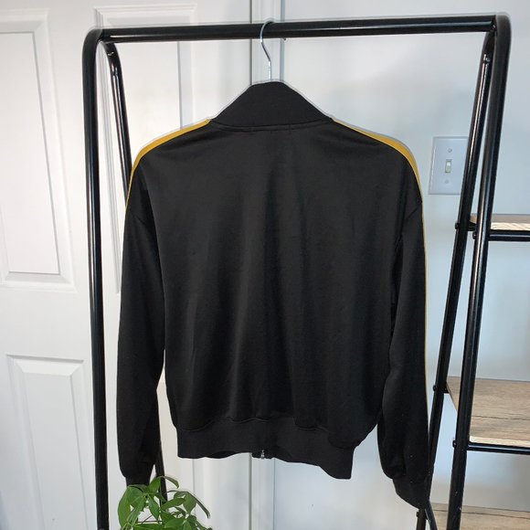 Sweater - Picture 1 of 2